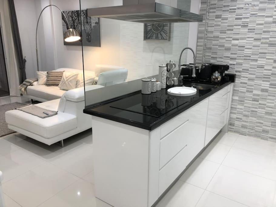 Apartamento Con Impresionantes Vistas Y Piscina Costa Adeje Dış mekan fotoğraf
