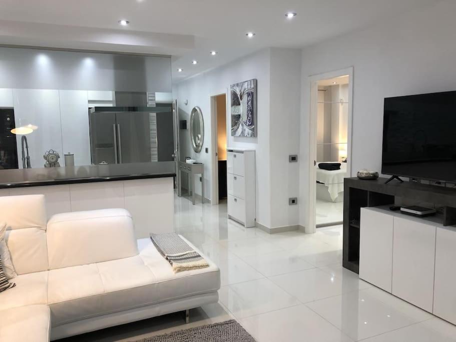 Apartamento Con Impresionantes Vistas Y Piscina Costa Adeje Dış mekan fotoğraf