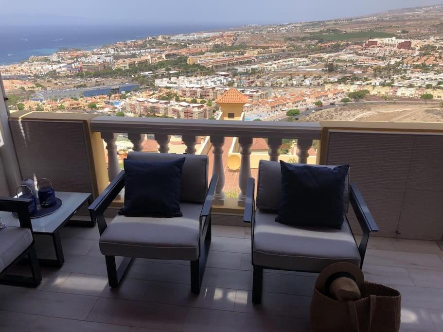 Apartamento Con Impresionantes Vistas Y Piscina Costa Adeje Dış mekan fotoğraf