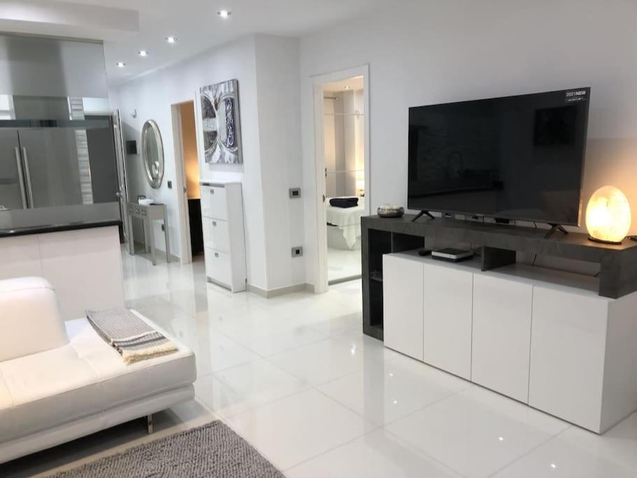 Apartamento Con Impresionantes Vistas Y Piscina Costa Adeje Dış mekan fotoğraf
